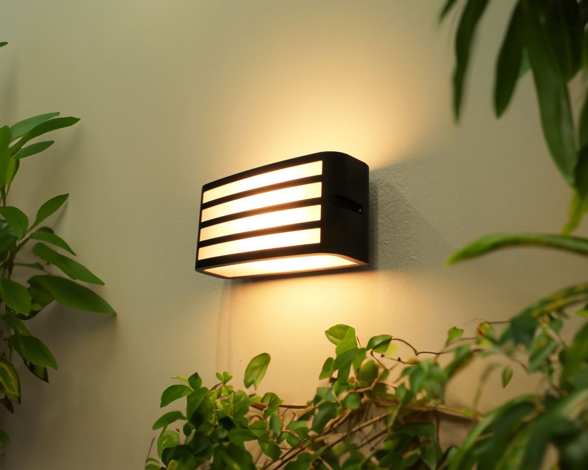 AGL Außenwandlampe Leipzig