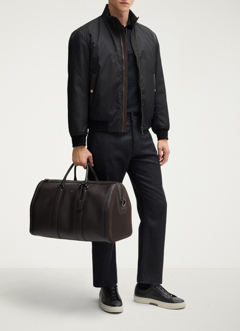 Jachetă de aviator matlasată HUGO BOSS x ASTON MARTIN, cu umplutură din puf și strat hidrofug.