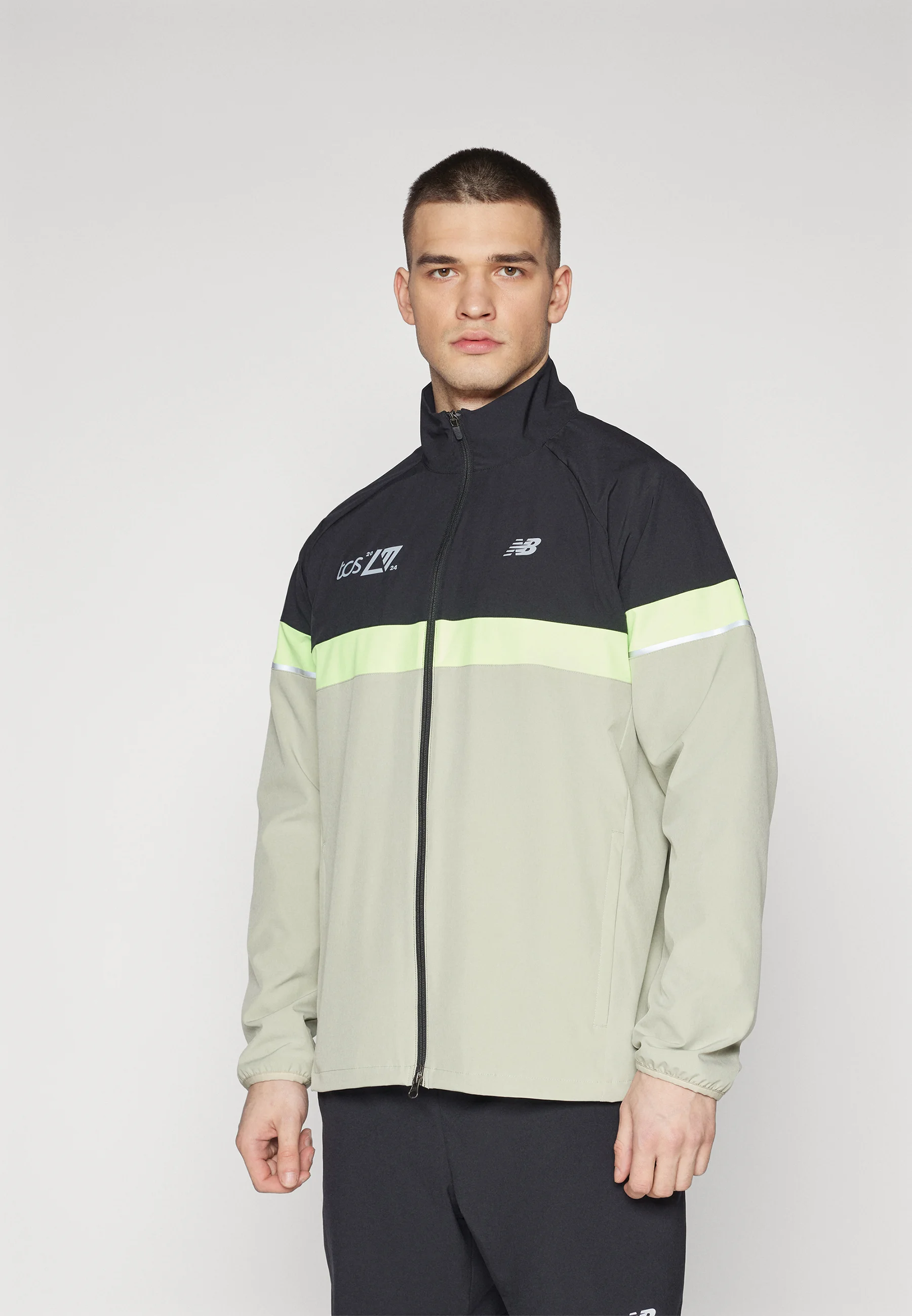 Chaqueta New Balance Edición Londres Maratón - Impermeable