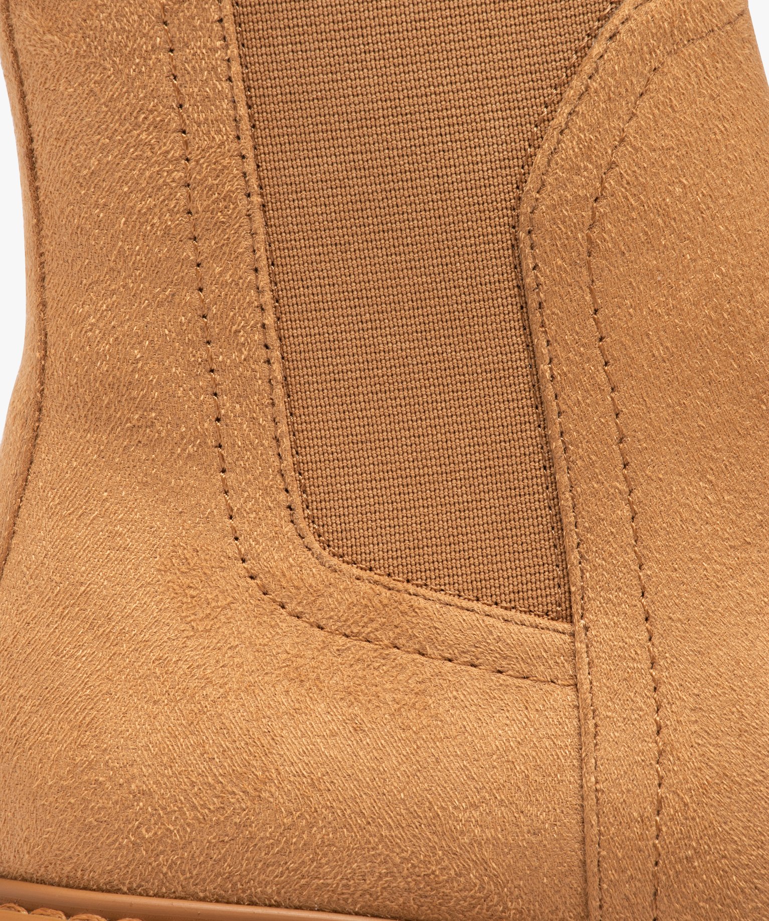 Boots en suédine, à tige élastique et semelle crantée camel | GEMO