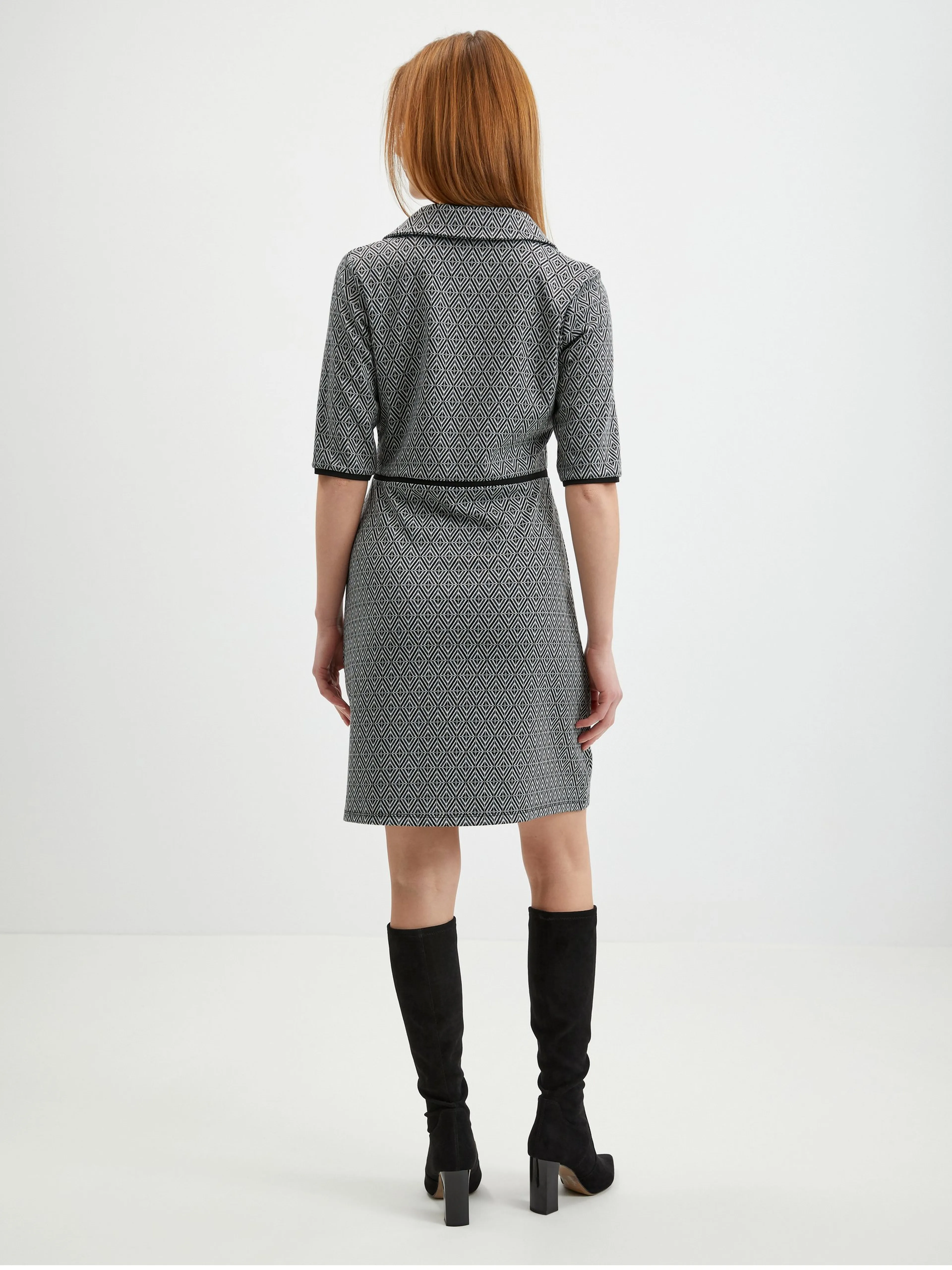 Schwarzes gemustertes Damen-Pulloverkleid ORSAY