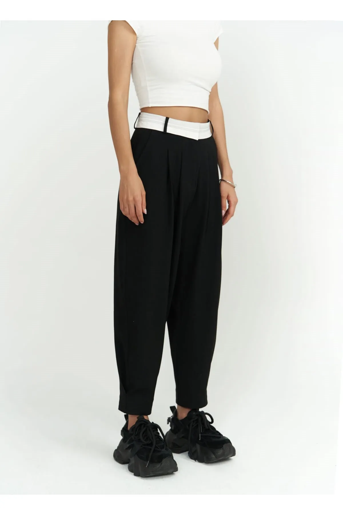 MAİ COLLECTİON  Hose - Schwarz - Straight