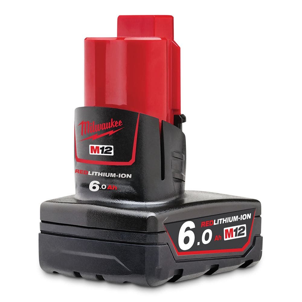 Kit de serra de poda sem escova MILWAUKEE FUEL™ HATCHET™ 12V com 2 baterias de 6,0 Ah e 152 mm (M12FHS602B)