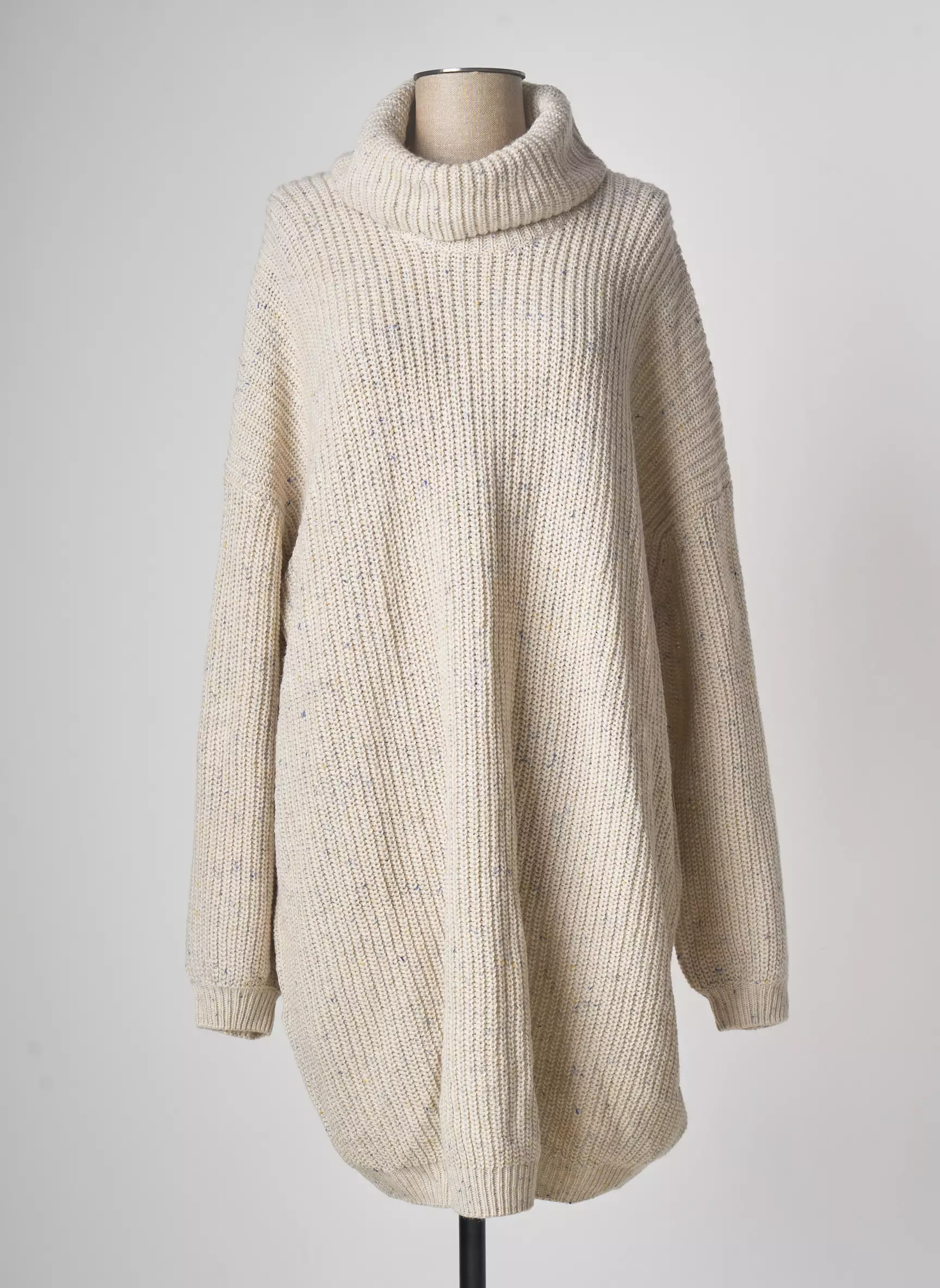 Billabong Robes Pulls Femme couleur blanc