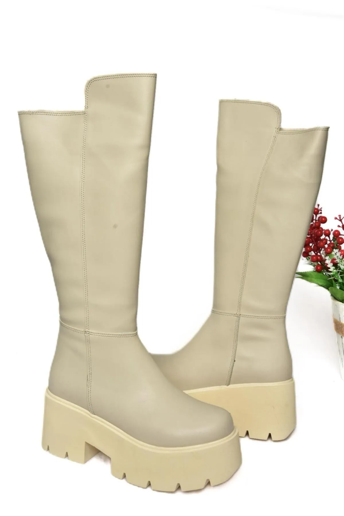 Fox Shoes  J820060309 Beige Damenstiefel mit dicken Sohlen