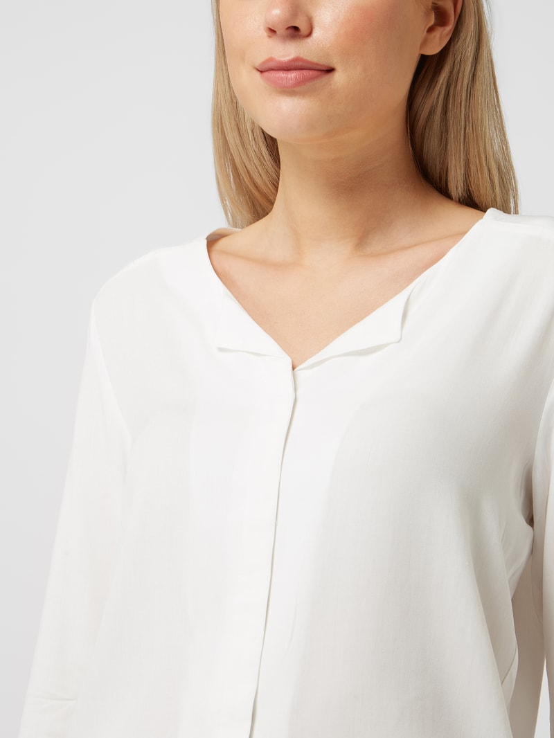 Bluse mit V-Ausschnitt in offwhite