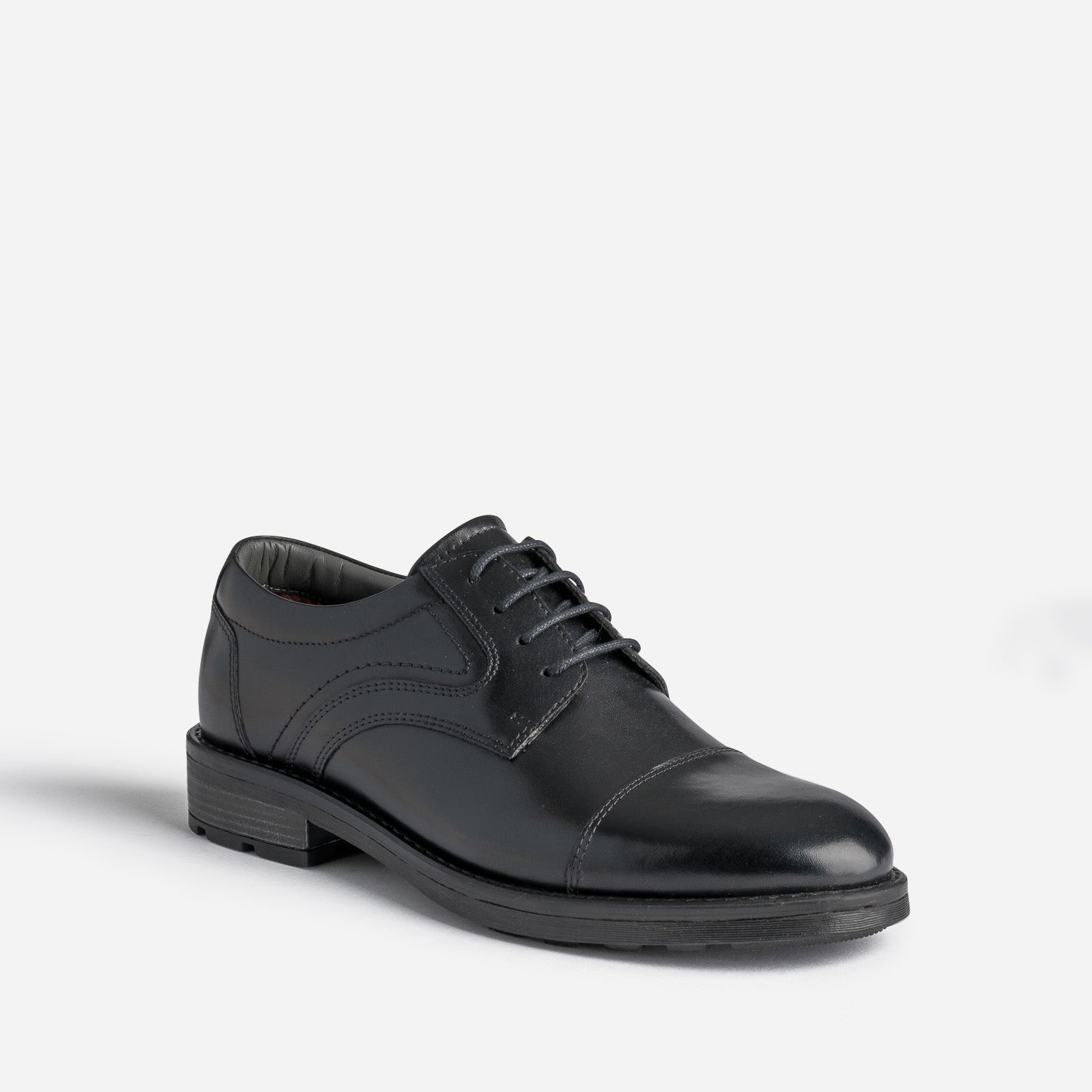Derby noir en cuir à doublure carreaux