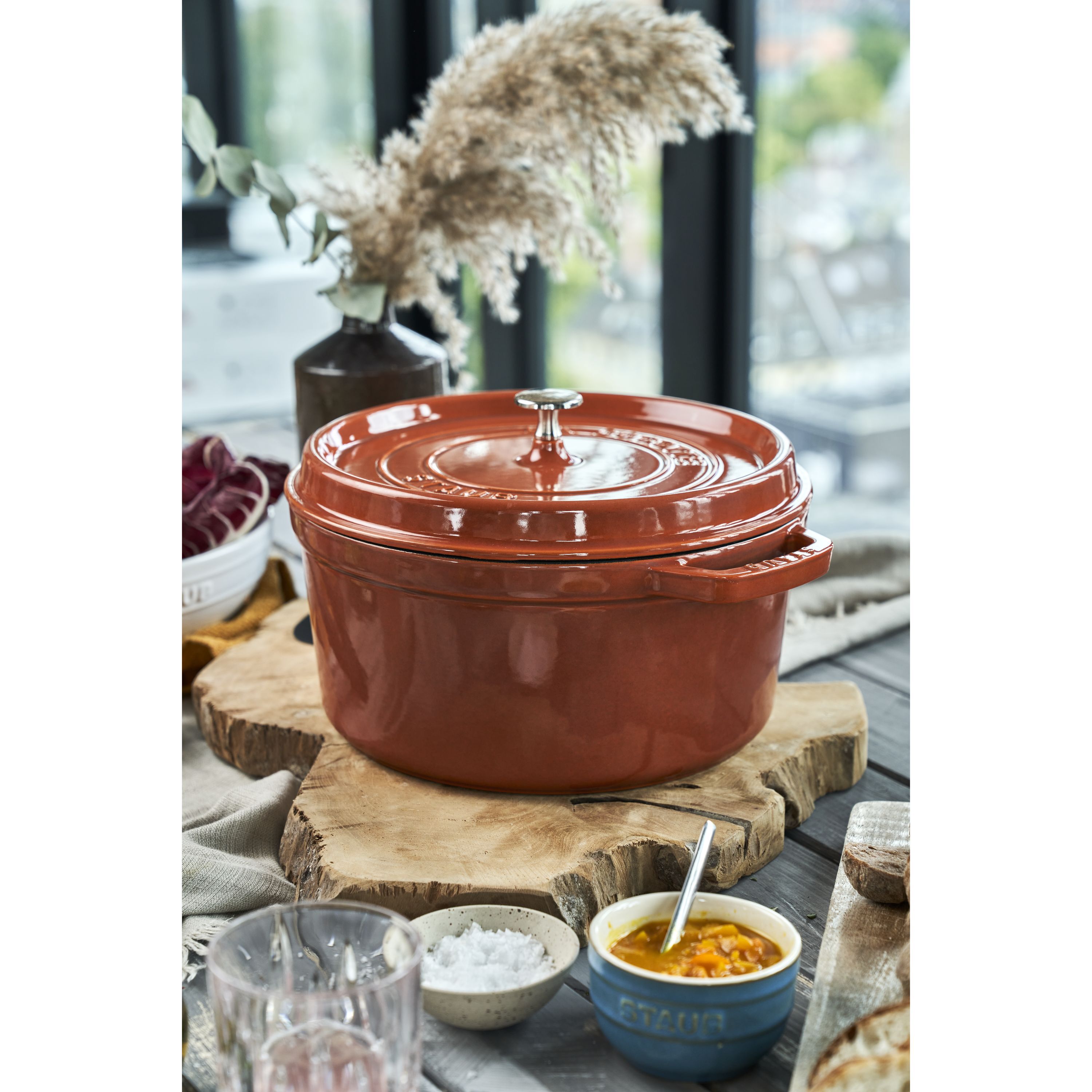 Cocotte 26 cm, rund, Zimt, Gusseisen