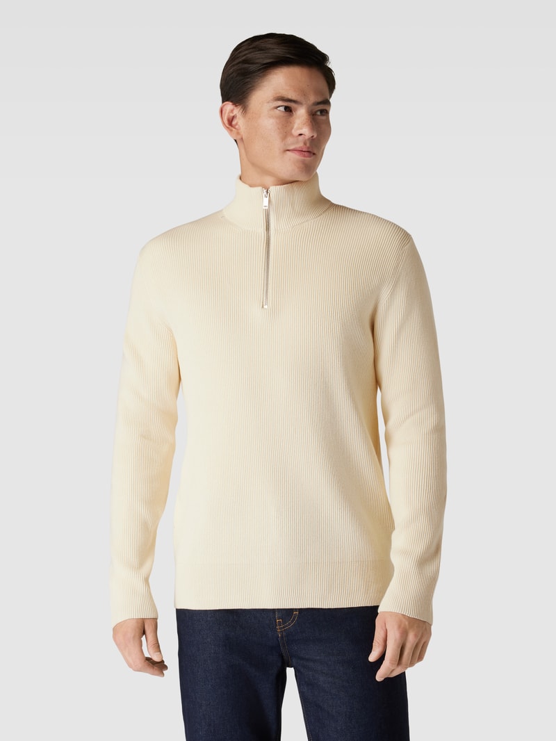 Strickpullover mit Stehkragen und Reißverschluss in ecru
