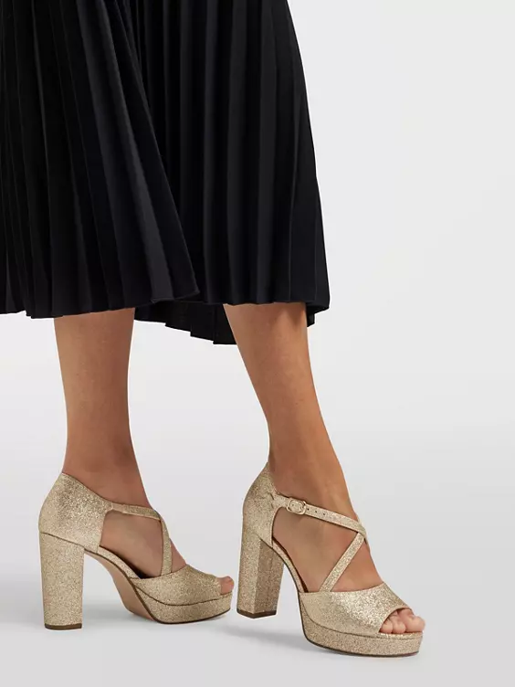 Catwalk T-Spangenpumps