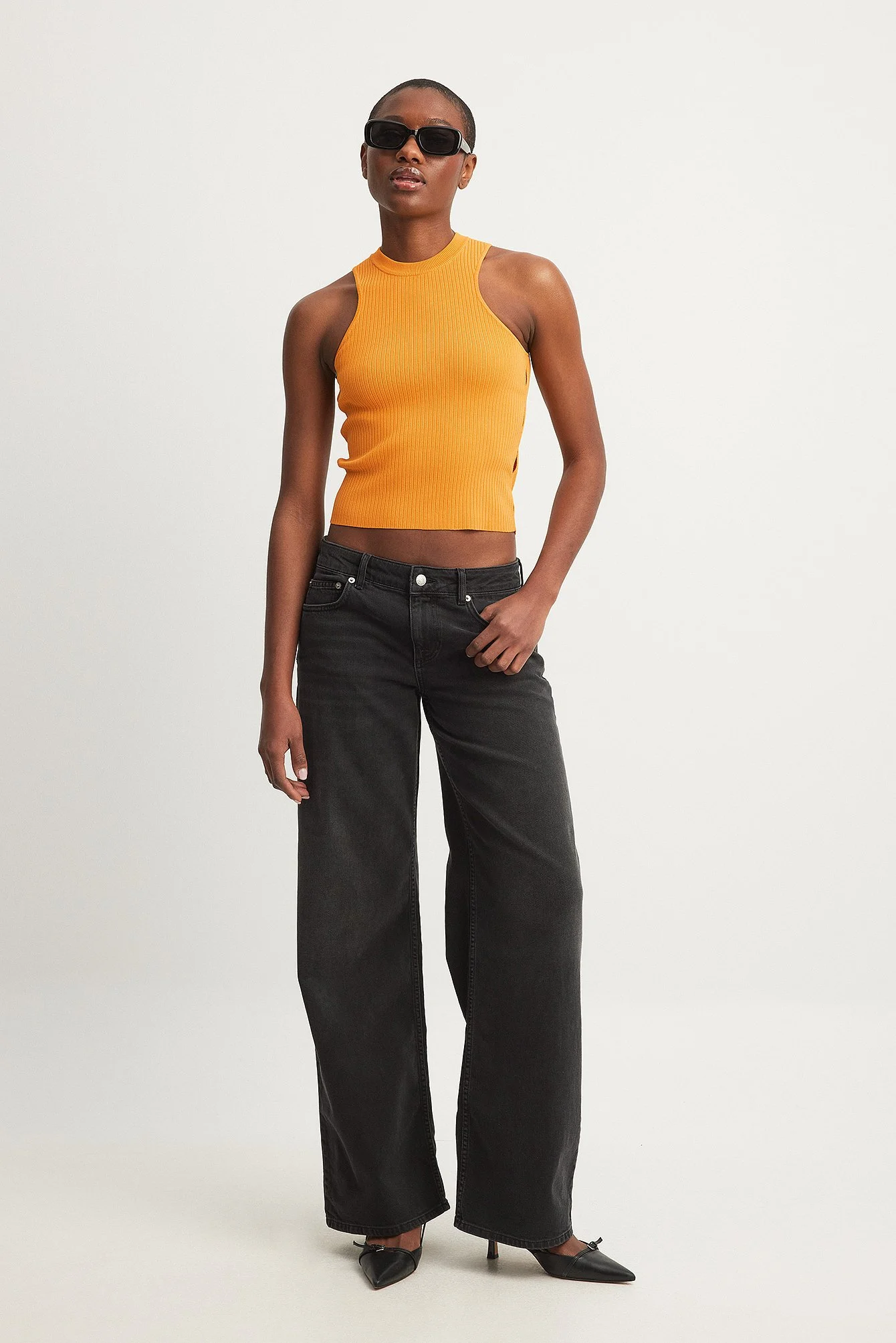 Feingestricktes Crop-Top mit Cut-outs