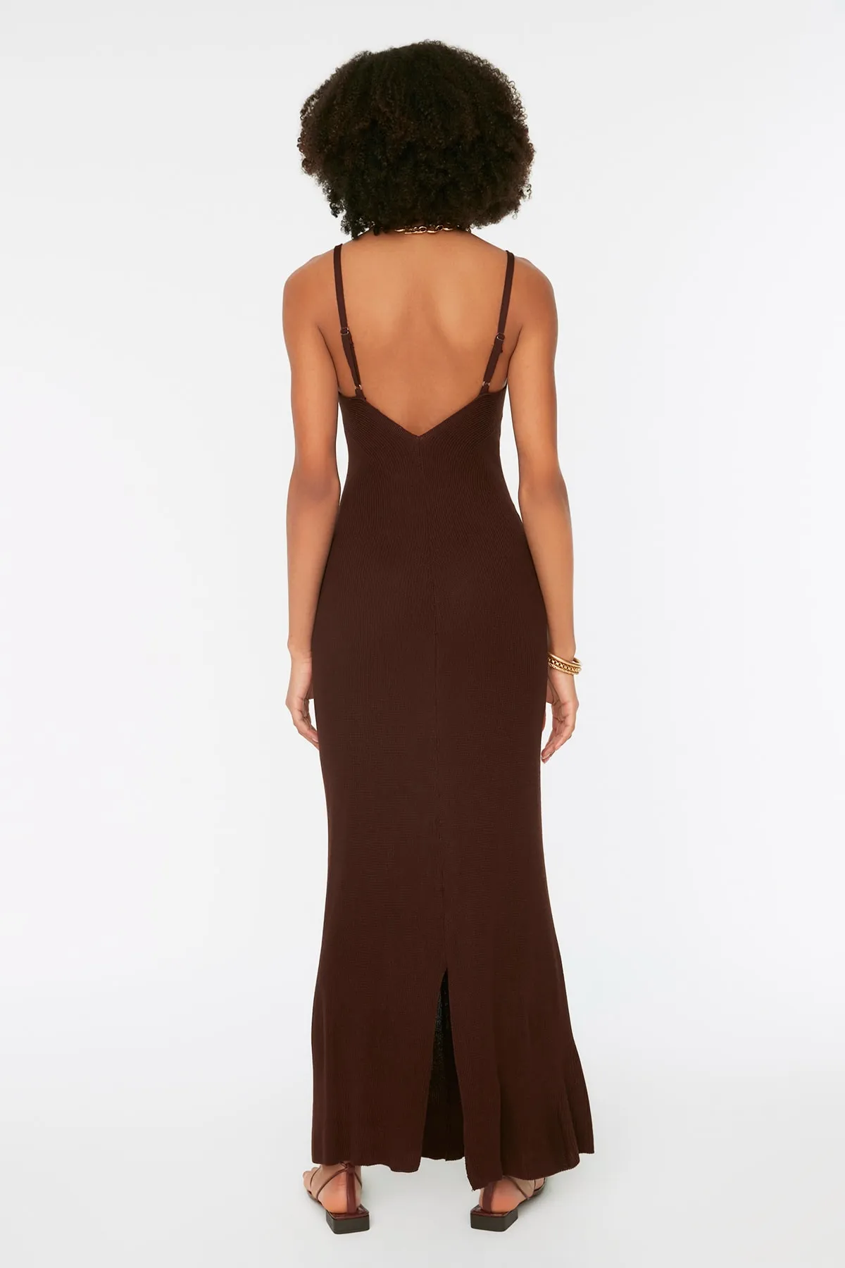 Trendyol Collection  Braunes Maxi-Strick-Basic-Kleid TWOSS20EL1574