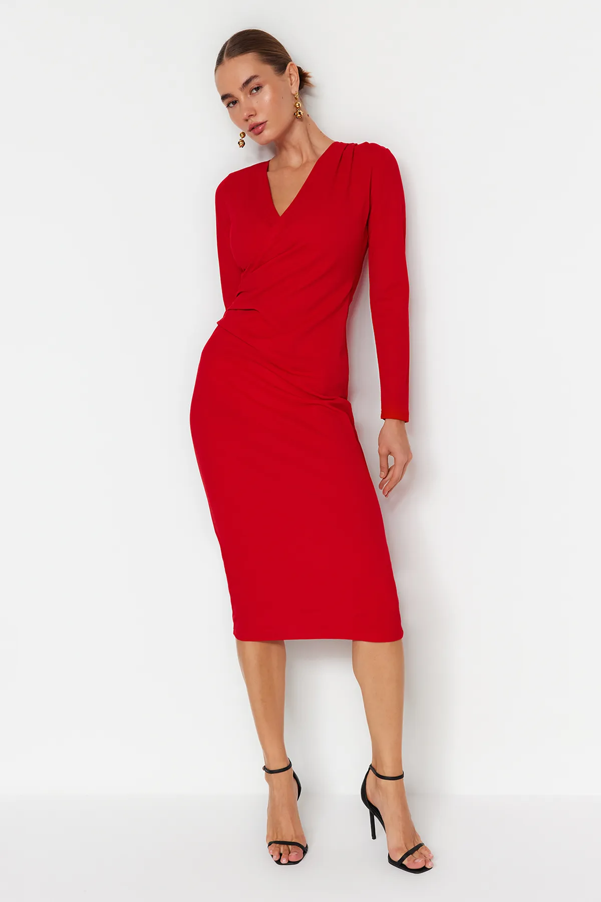 Trendyol Collection  Rotes, zweireihiges, langärmliges Midi-Strickkleid mit gerafftem Kragen und detailliertem Schnitt TWOAW24EL00826