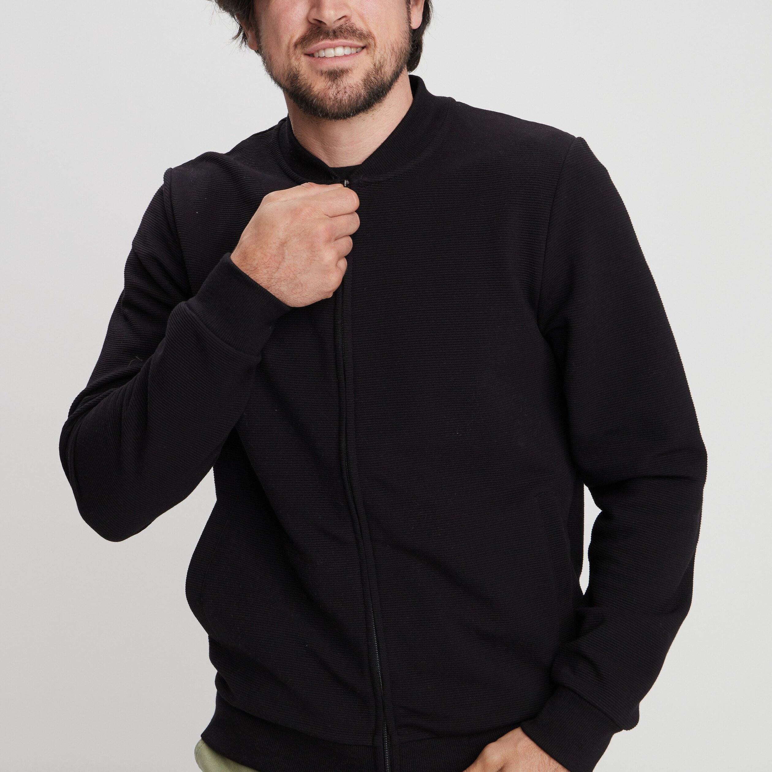 Gilet manches longues zippé noir homme | La Halle