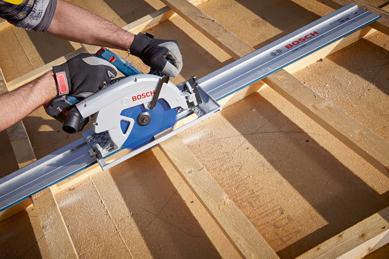 Bosch Blue 06016C9100 GKS18V-68G Akku-Kreissäge + Expert-Kreissägeblatt für Holz (ohne Akku und Ladegerät) in L-Boxx