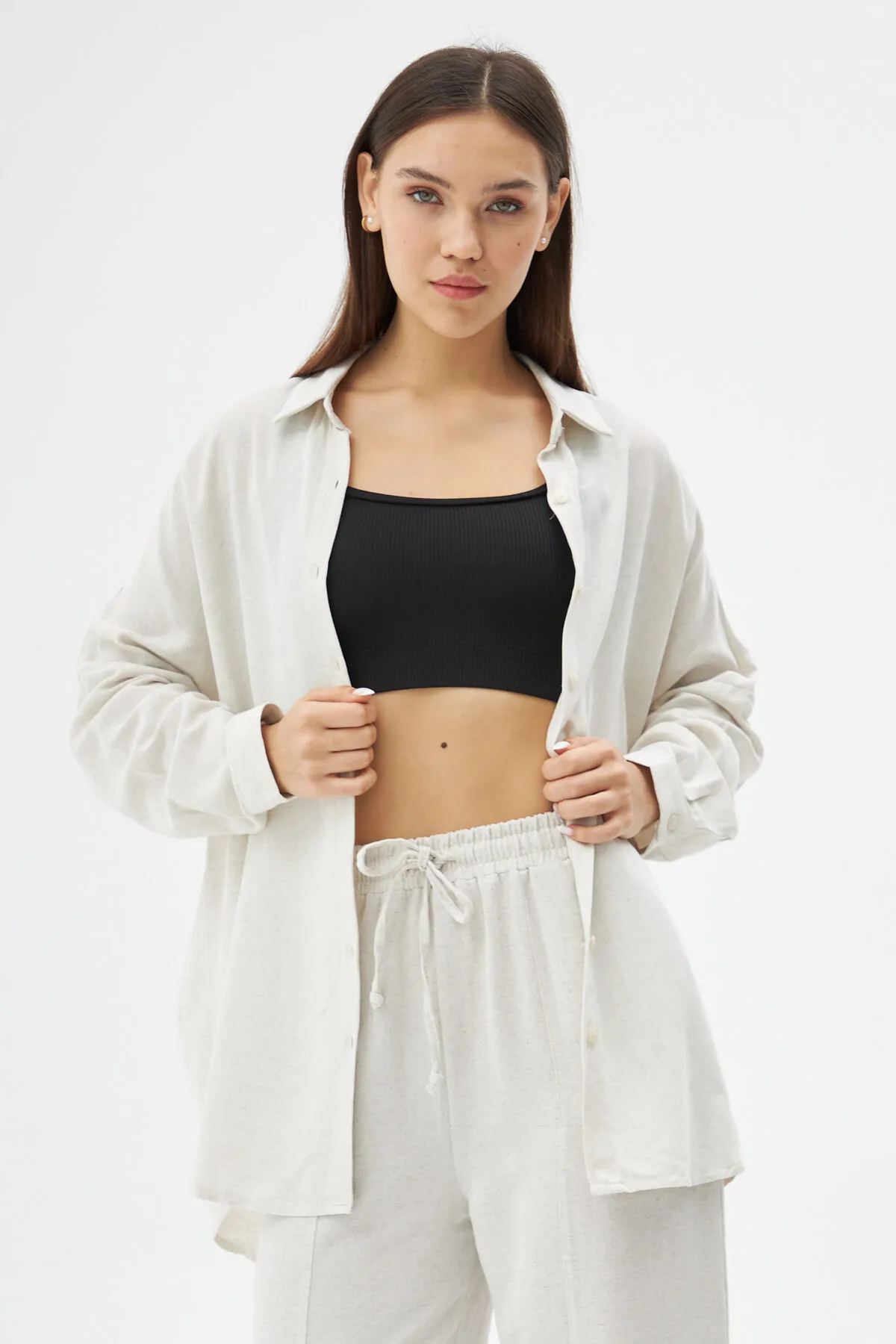 Laluvia  Steinfarbenes Leinenhemd, Shalwar-Hose, Oberteil und Unterteil im Set
