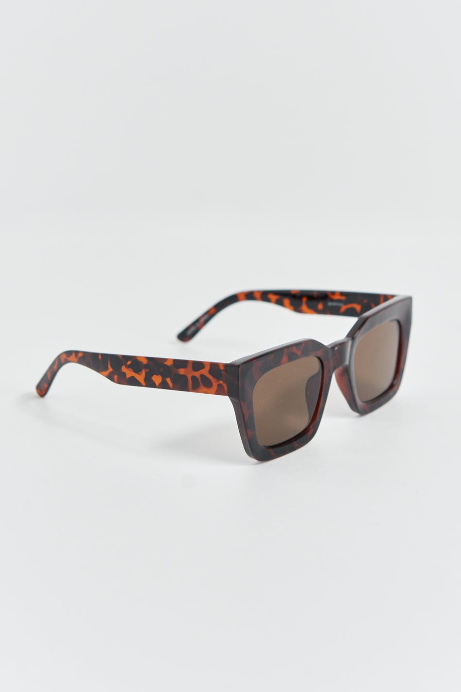 Chunky sunglasses