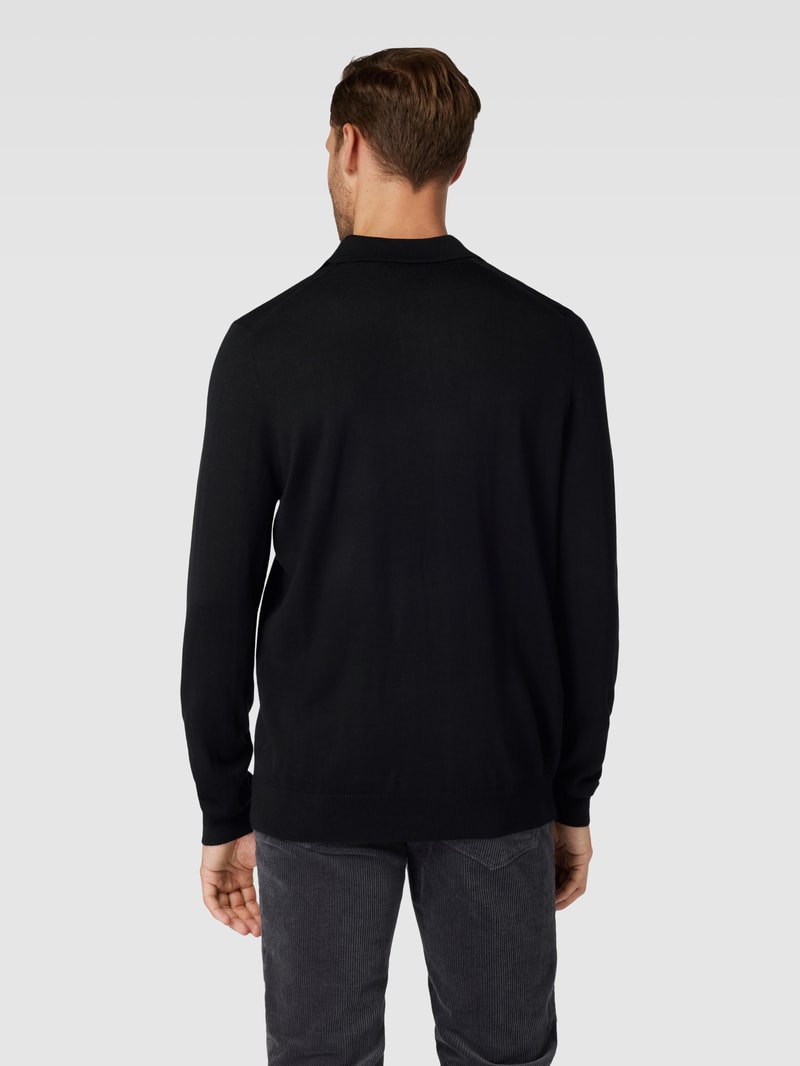 Strickpullover mit Polokragen in schwarz