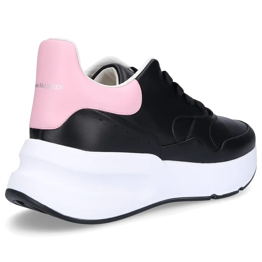 Alexander McQueen - Sneaker low JOEY Kalbsleder - schwarz
