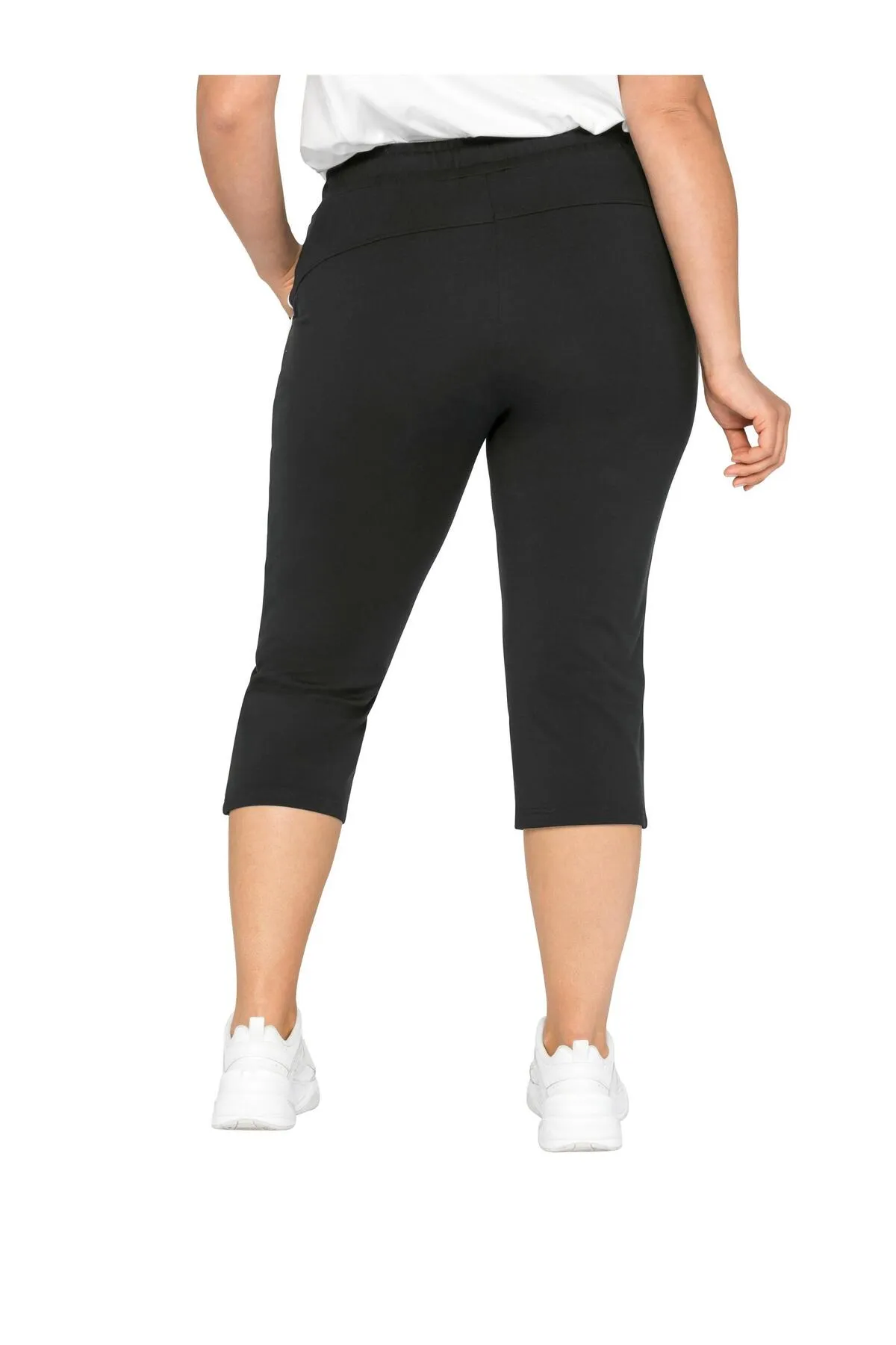 Sheego  Kurze Sporthose - Schwarz - Mittlerer Bund