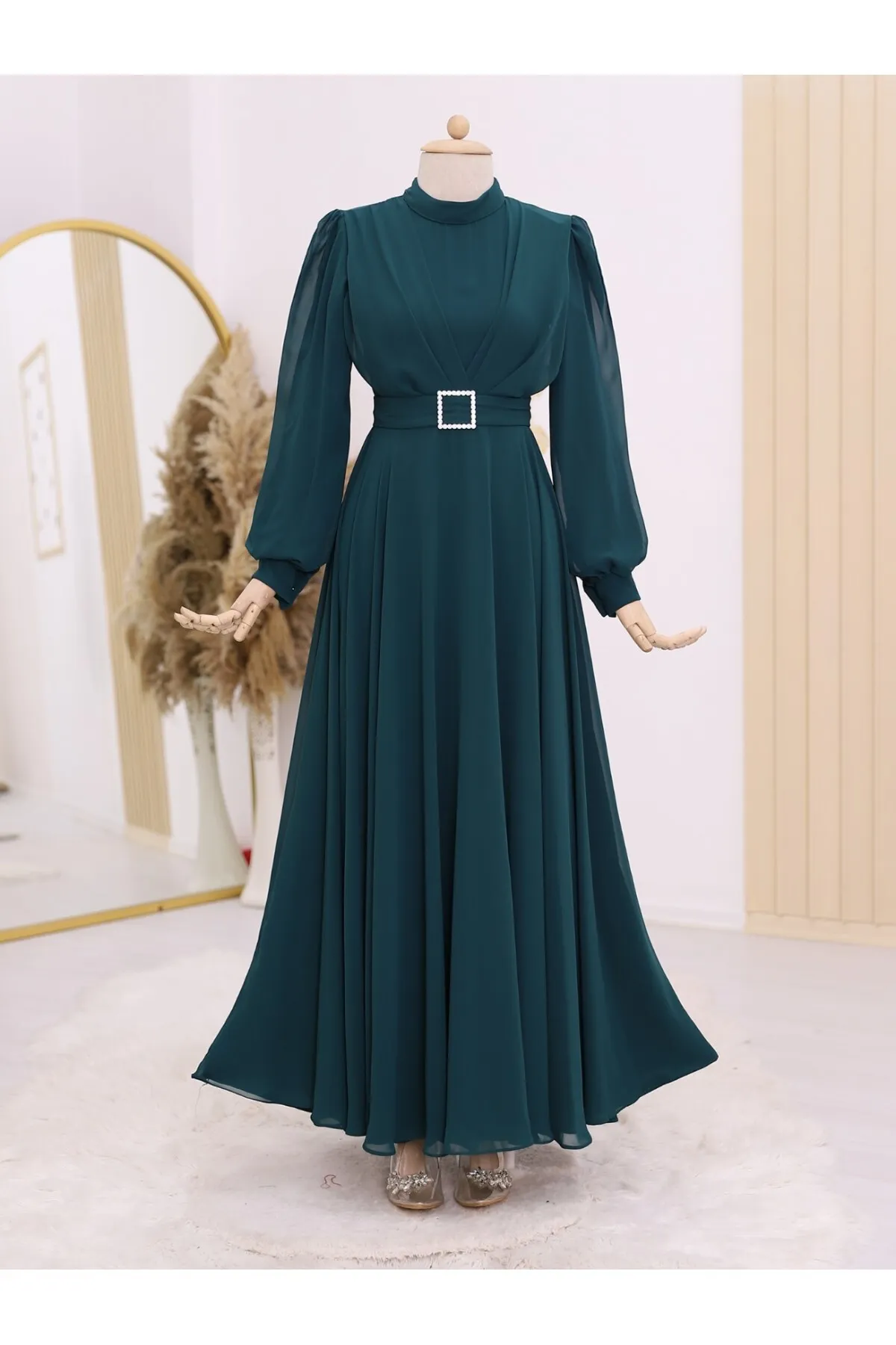 Modamorfo  Hijab-Kleid mit Falten vorne und Steingürtel