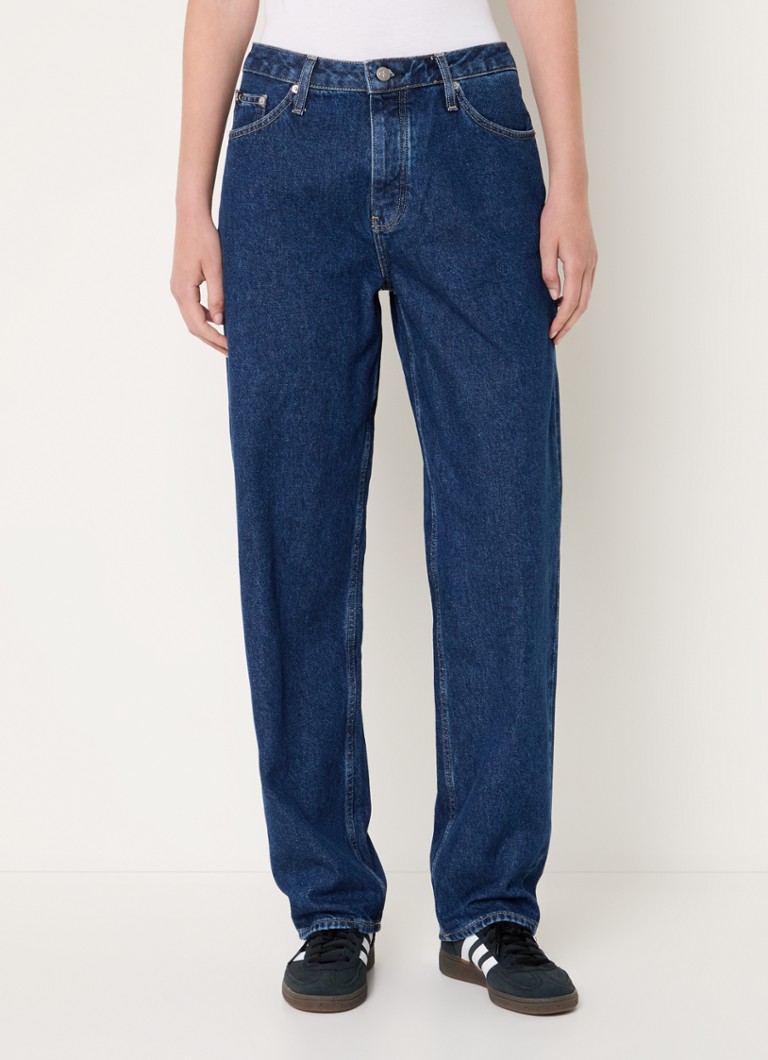 Jeans Calvin Klein a vita media, vestibilità comoda, lavaggio scuro