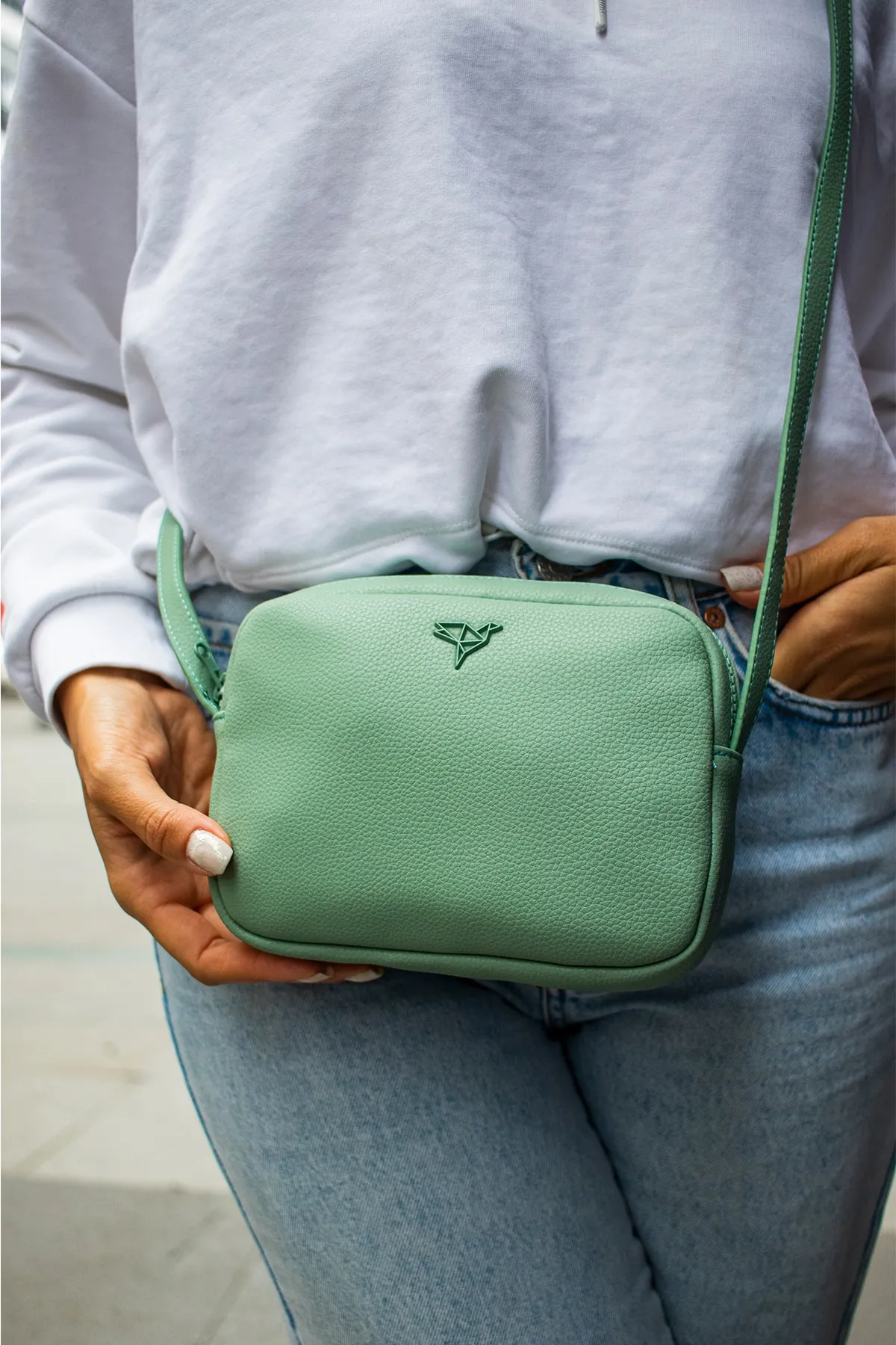 Garbalia  Liberty Minnie Green Damen-Minitasche mit verstellbarem Schultergurt mit Kreuzgriff und Reißverschluss