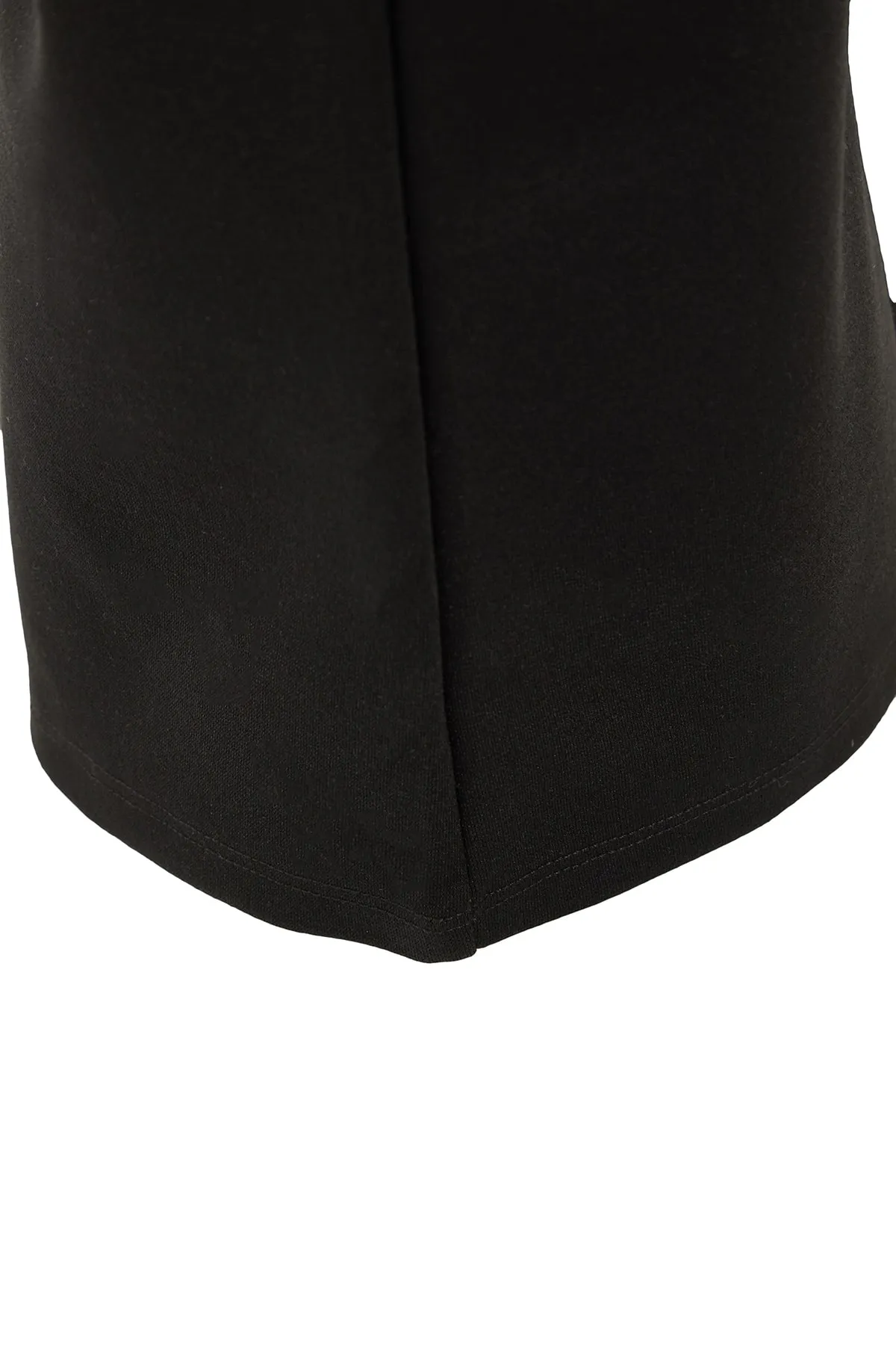 Trendyol Curve  Schwarze Strickhose mit spanischem Bein und hoher Taille TBBAW23AR00031