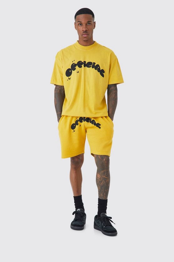 Oversize Official T-Shirt & Shorts