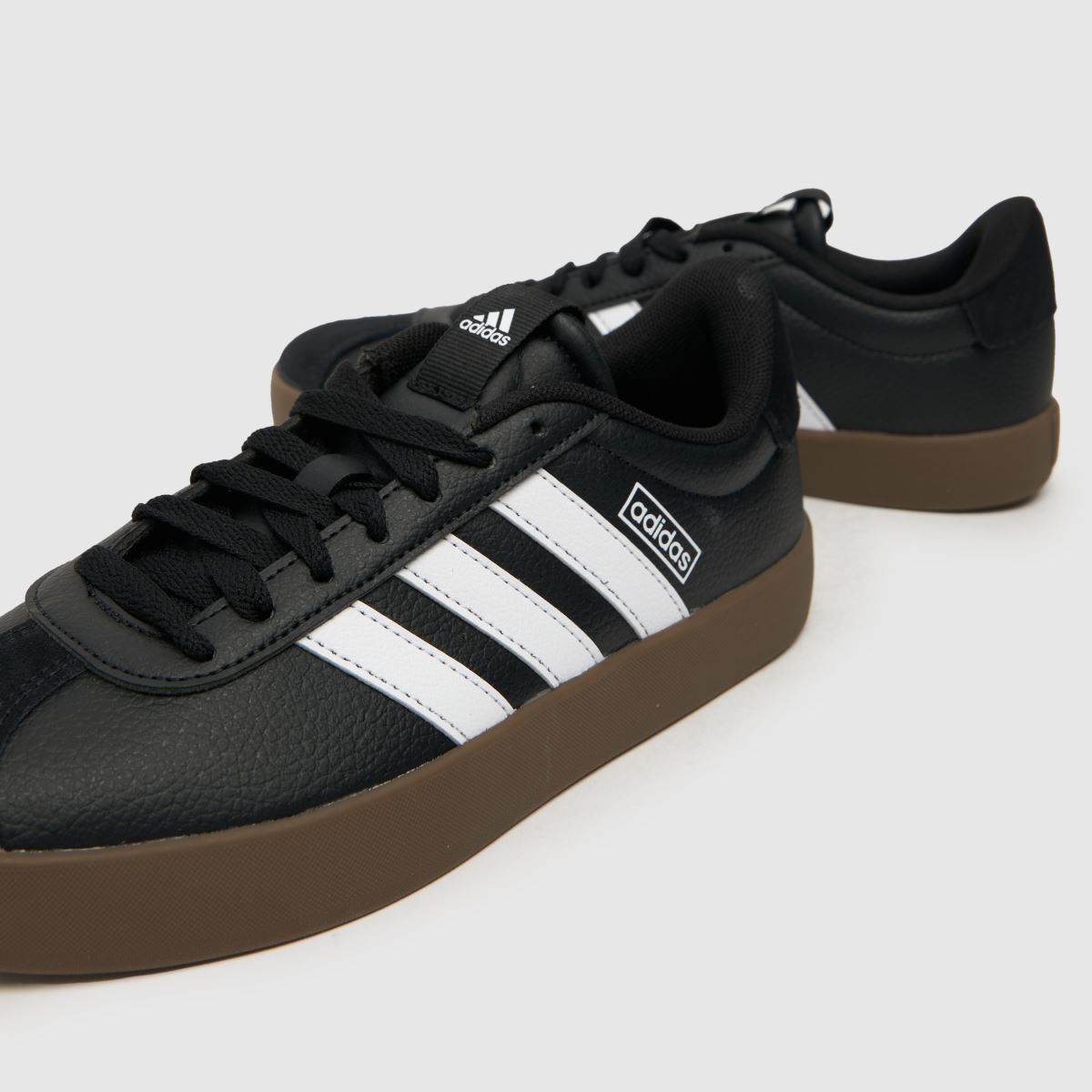 adidas vl court 3.0 superge v črni barvi