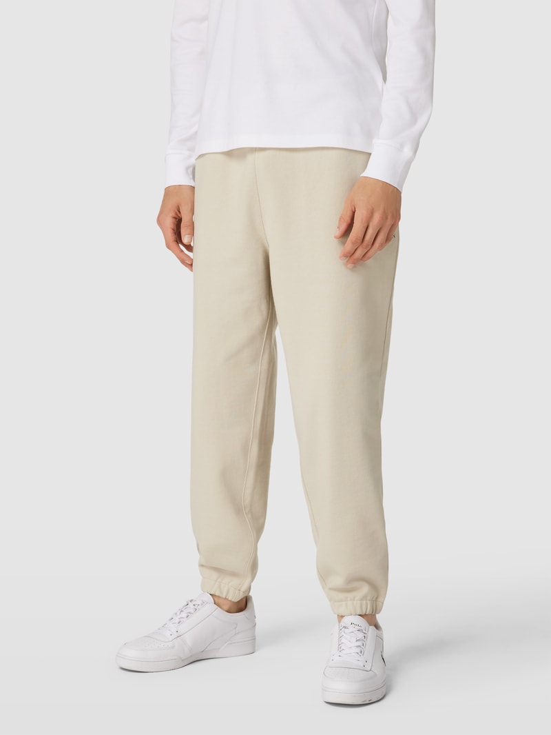 Sweatpants mit Label-Detail in stein