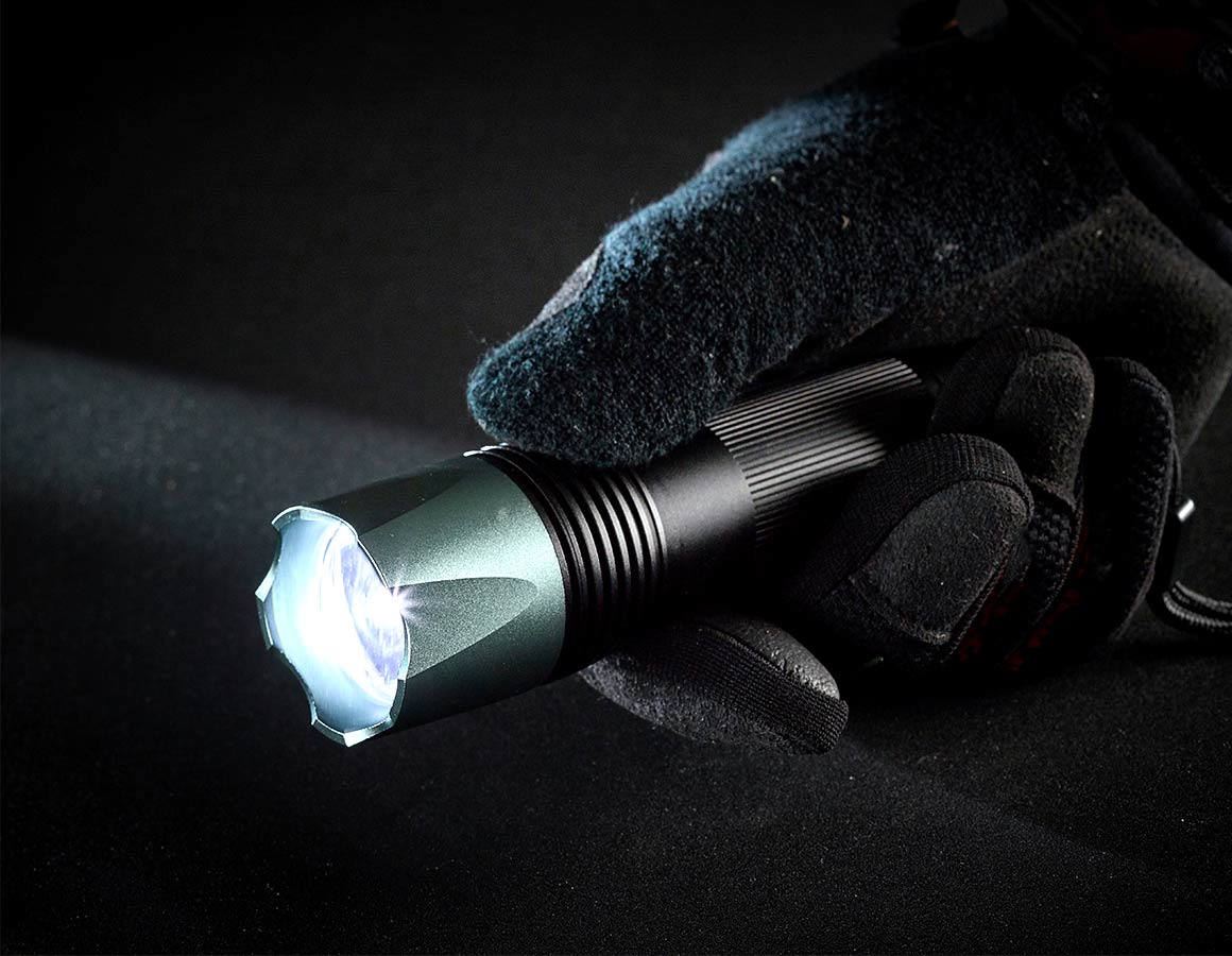 e.s. LED-Akku-Stabtaschenlampe FL5