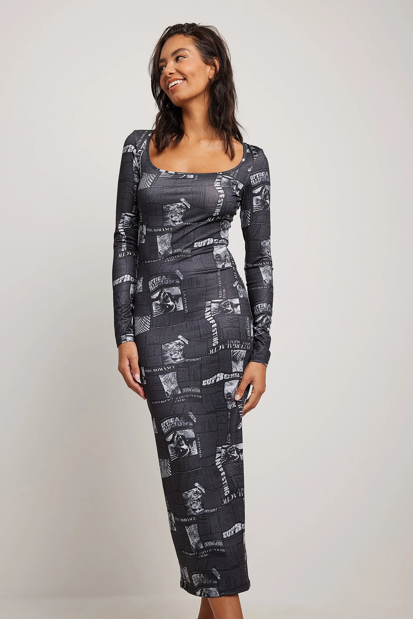 Bedrucktes Maxikleid mit quadratischem Ausschnitt