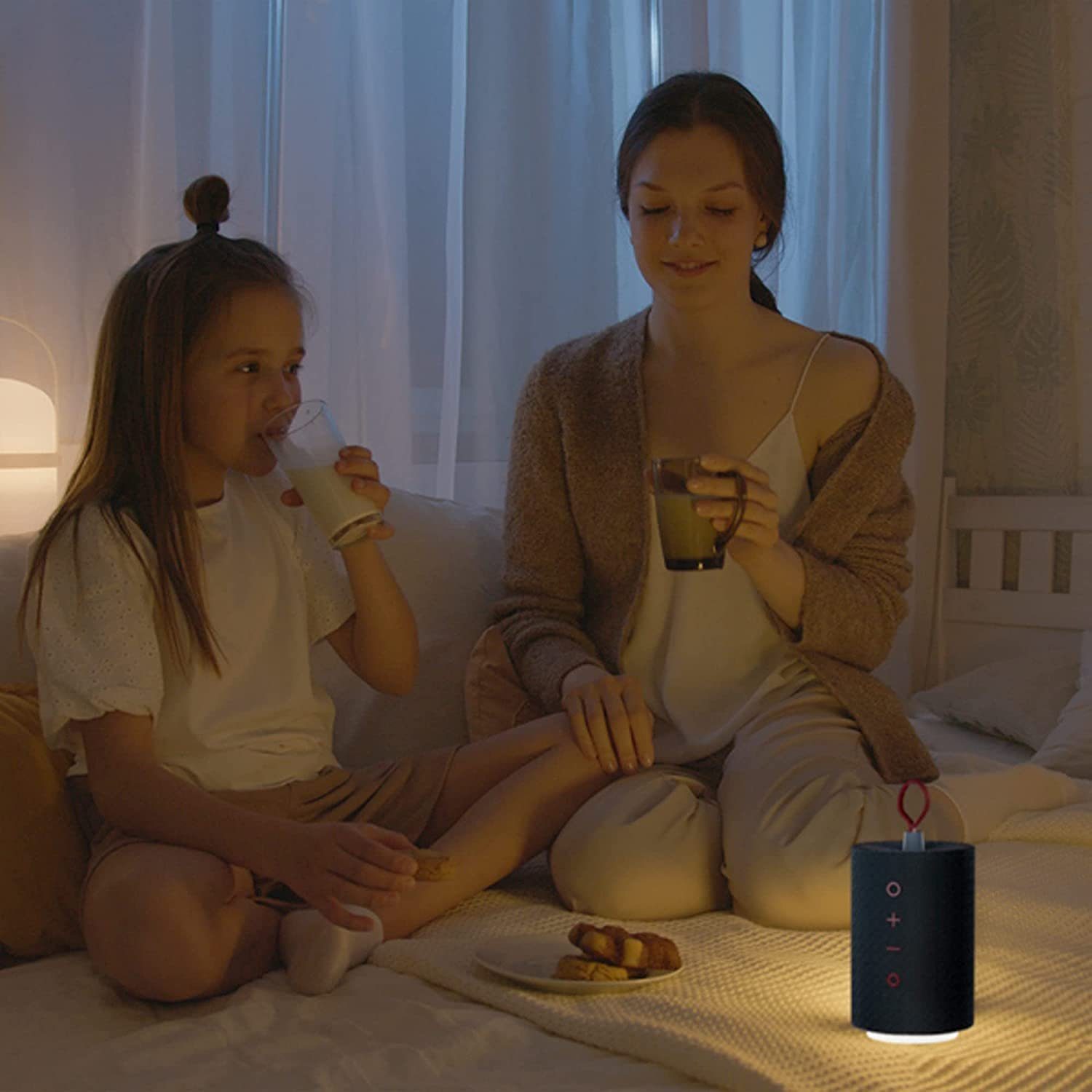 Leicke Bluetooth Lautsprecher mit RGB Licht Tragbar Kabellos Musikbox Bluetooth-Lautsprecher (Bluetooth Version 5.0, 5 W, LED-Licht mit diversen Farbmodi und Farbwechsel)