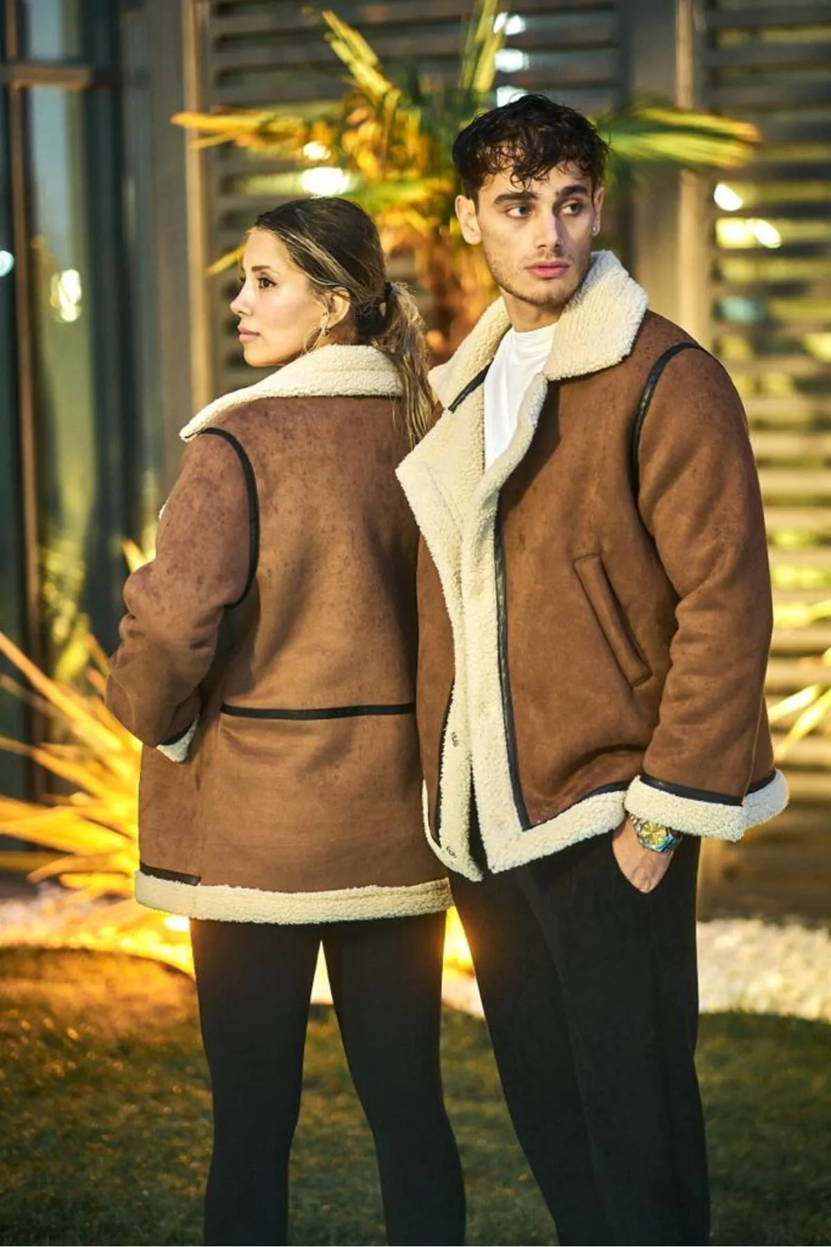 SONREİR  UNISEX-ULTRA-OVERSIZE-MANTEL MIT STICK-DETAIL
