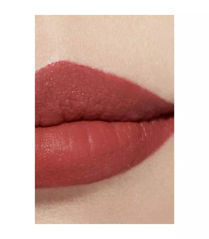 ROUGE ALLURE VELVET Le Rouge Velours Lumineux