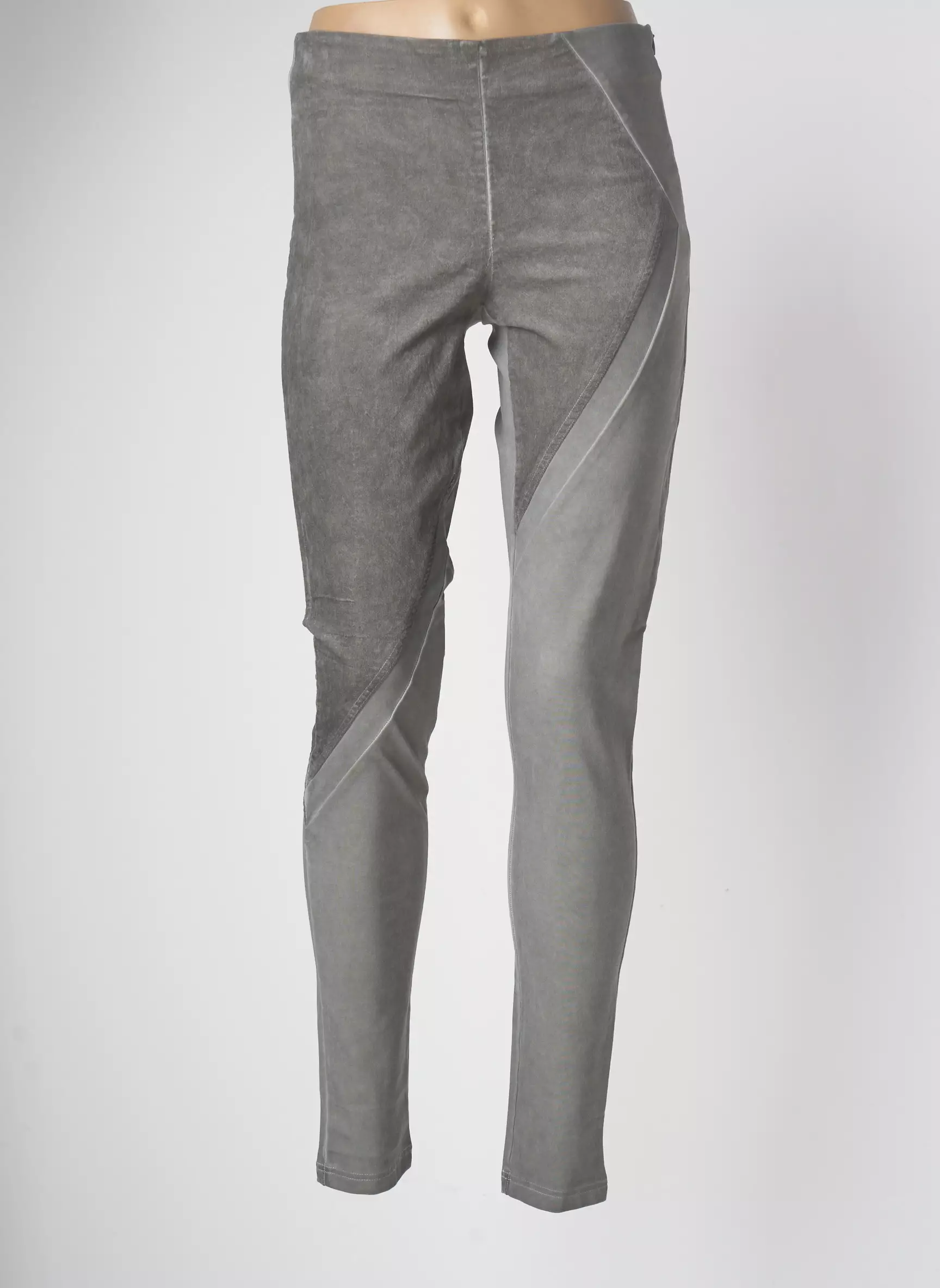 Nu Pantalons Slim Femme couleur gris
