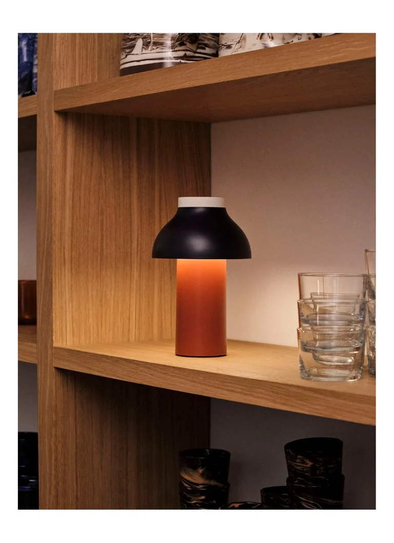 Hay PC bežična stolna lampa 22 cm
