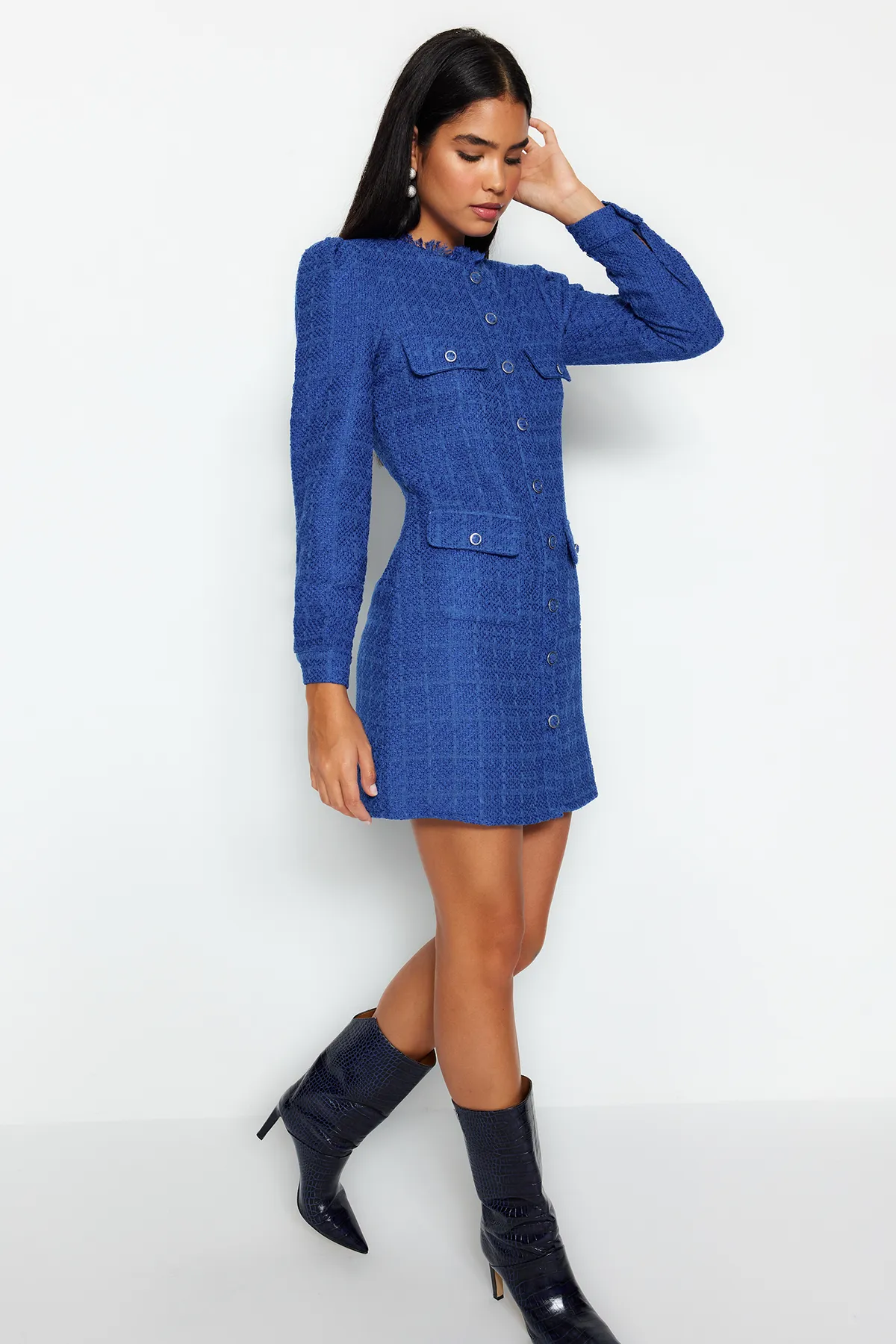 Trendyol Collection  Saks gerade geschnittenes Tweed-Jacken-Webkleid TWOAW24EL00405