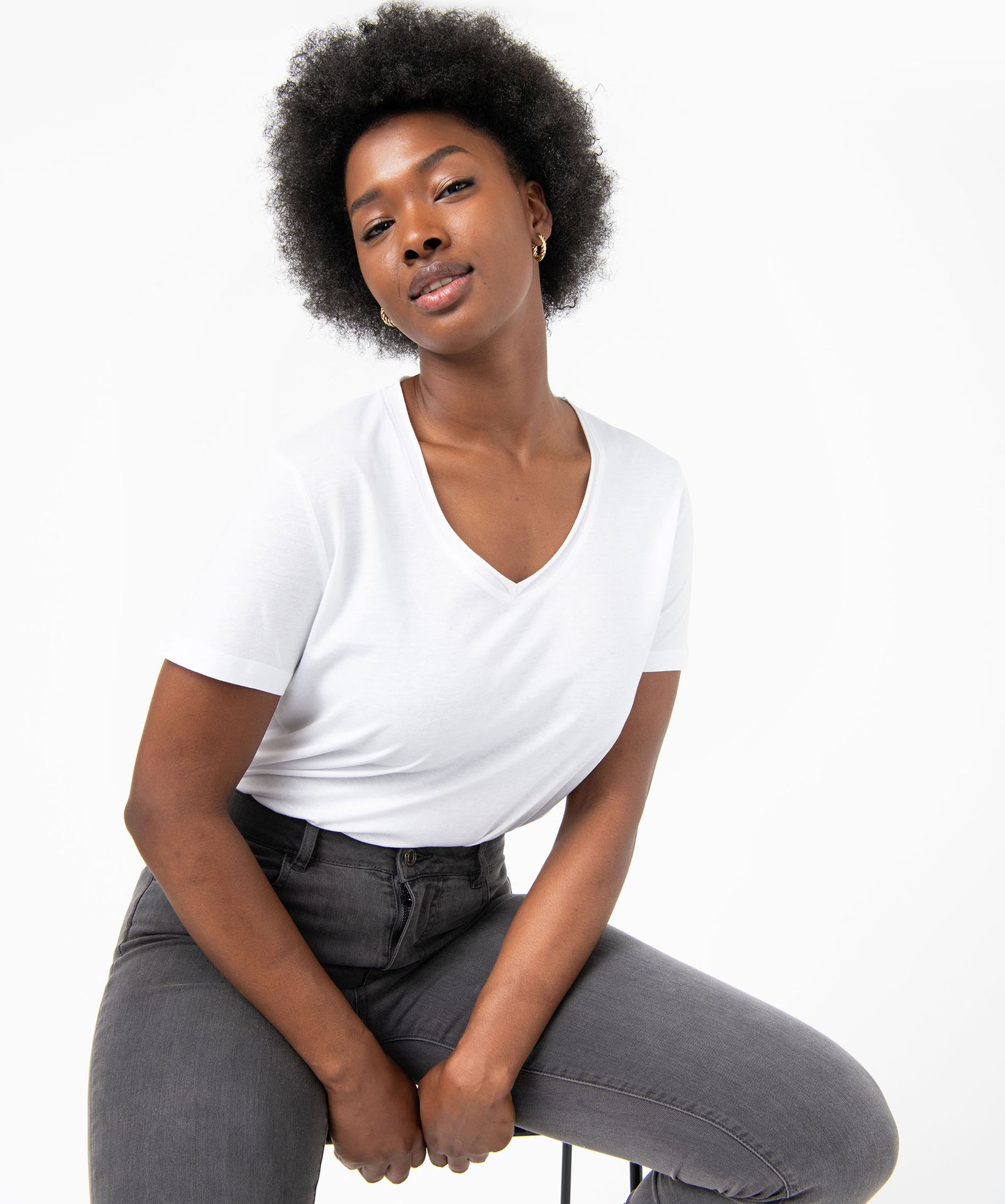 Tee-shirt femme à manches courtes avec col V roulotté blanc | GEMO