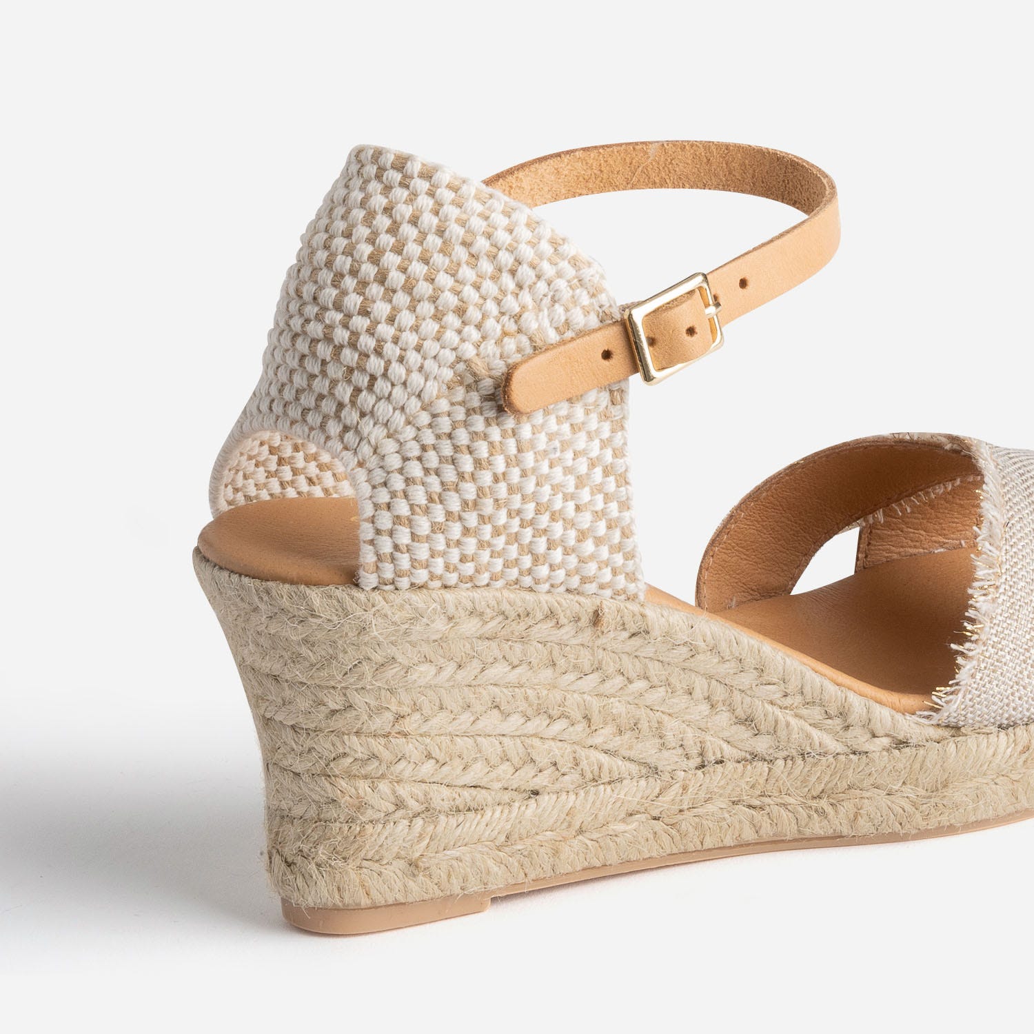 Sandale compensée beige pailleté doré en toile