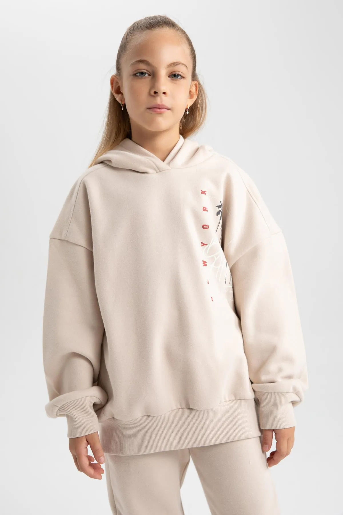 DeFacto  Zweiteiliges Set aus weichem Fuzzy-Sweatshirt und Trainingshose für Mädchen