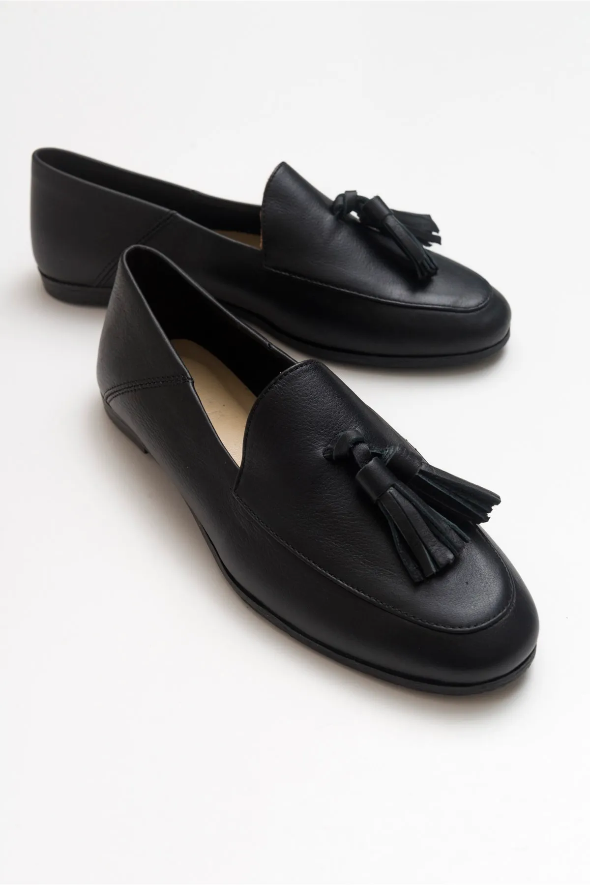 LuviShoes  F04 Schwarze Lederschuhe