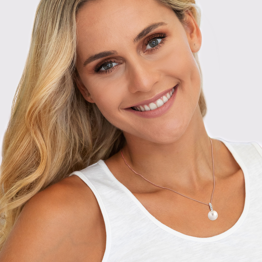 Nenalina Nenalina Pendentif Femmes pendentif Rond étincelant avec cristal et perles de coq Pendentif