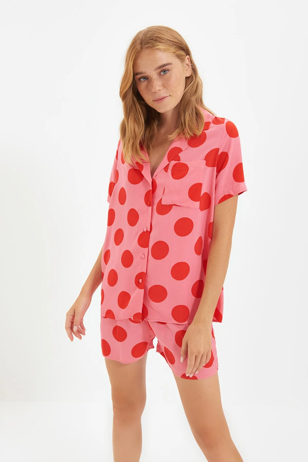 Trendyol Collection  Fuchsia Polka Dot Viskose Hemd-Shorts gewebtes Pyjama-Set THMSS20PT0306