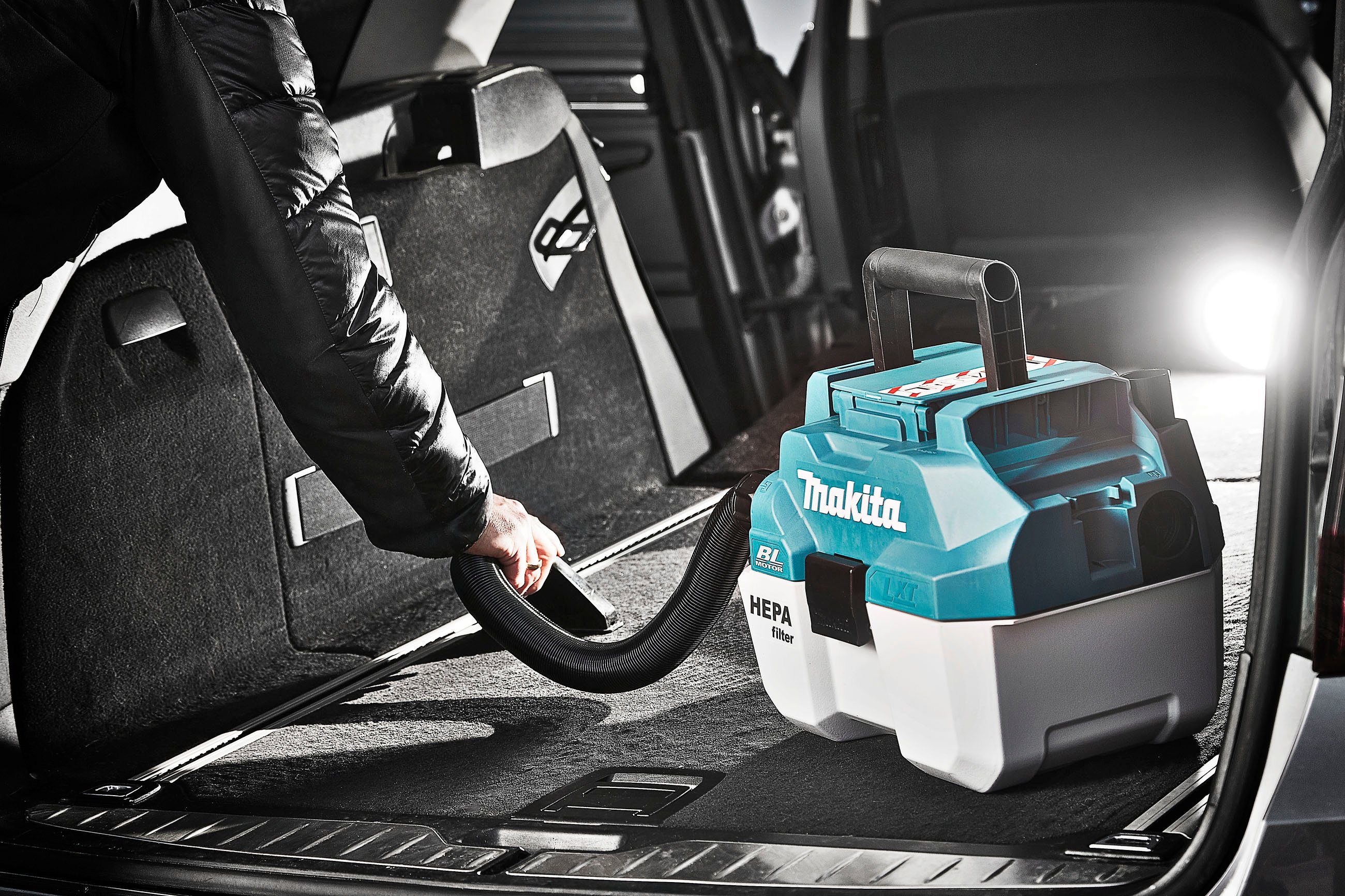 Makita Nass-Trocken-Akkusauger DVC750LZX3, ohne Akku und Ladegerät