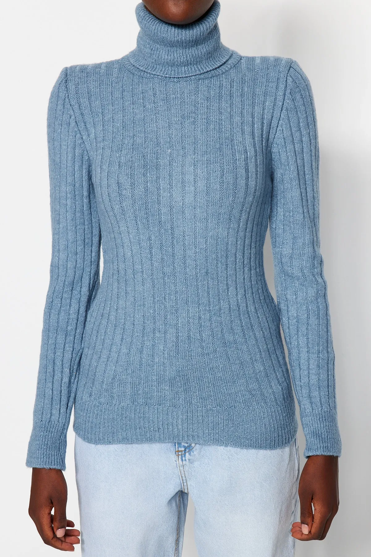 Trendyol Collection  Blauer weich strukturierter Basic-Strickpullover TWOAW20FV0133