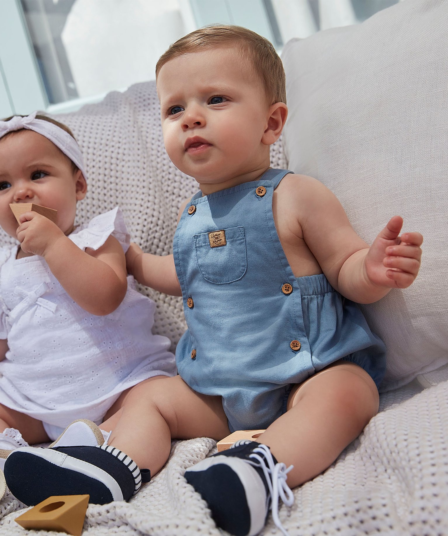 Combishort bébé à bretelles coupe barboteuse bleu | GEMO