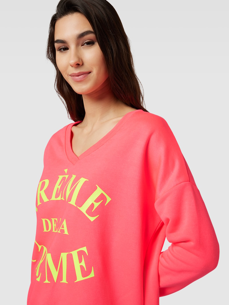 Sweatshirt mit V-Ausschnitt Modell 'Creme de la Creme' in pink