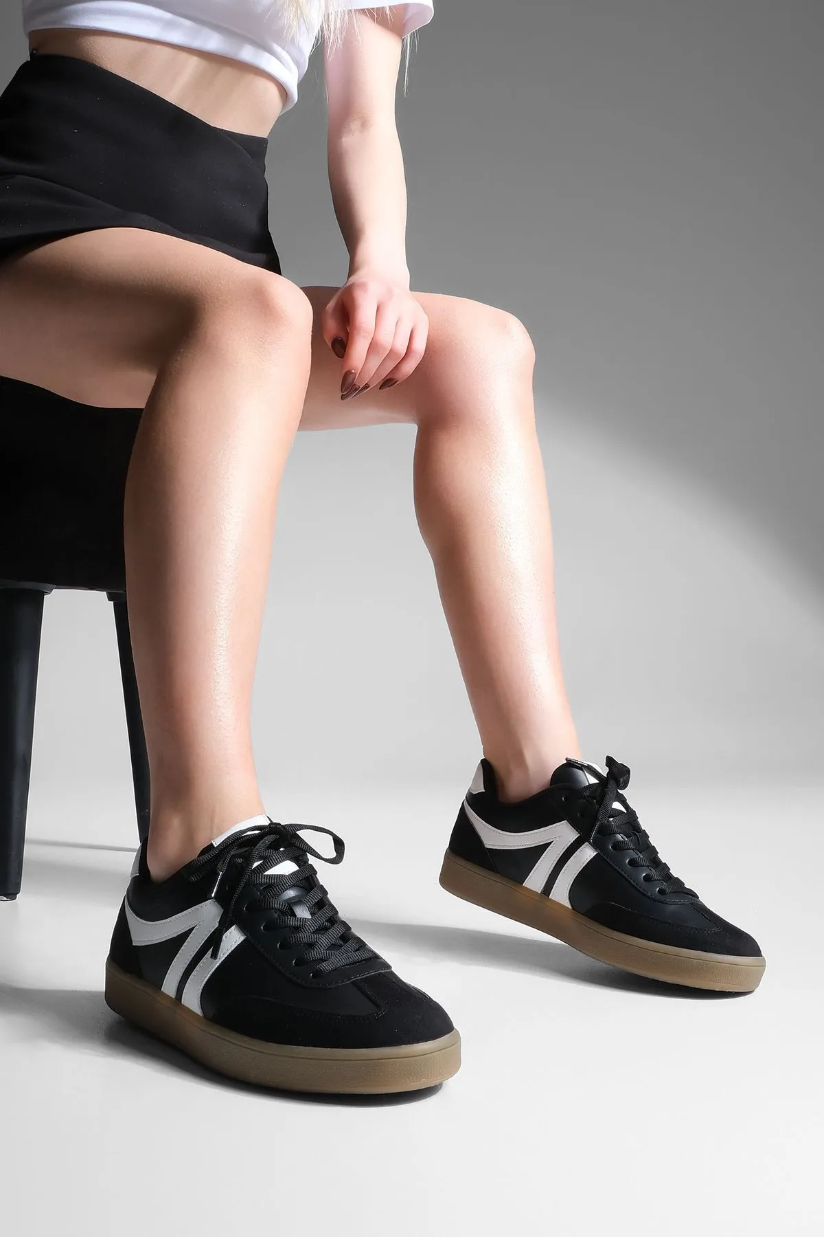 Marjin  Sneaker - Schwarz - Flacher Absatz